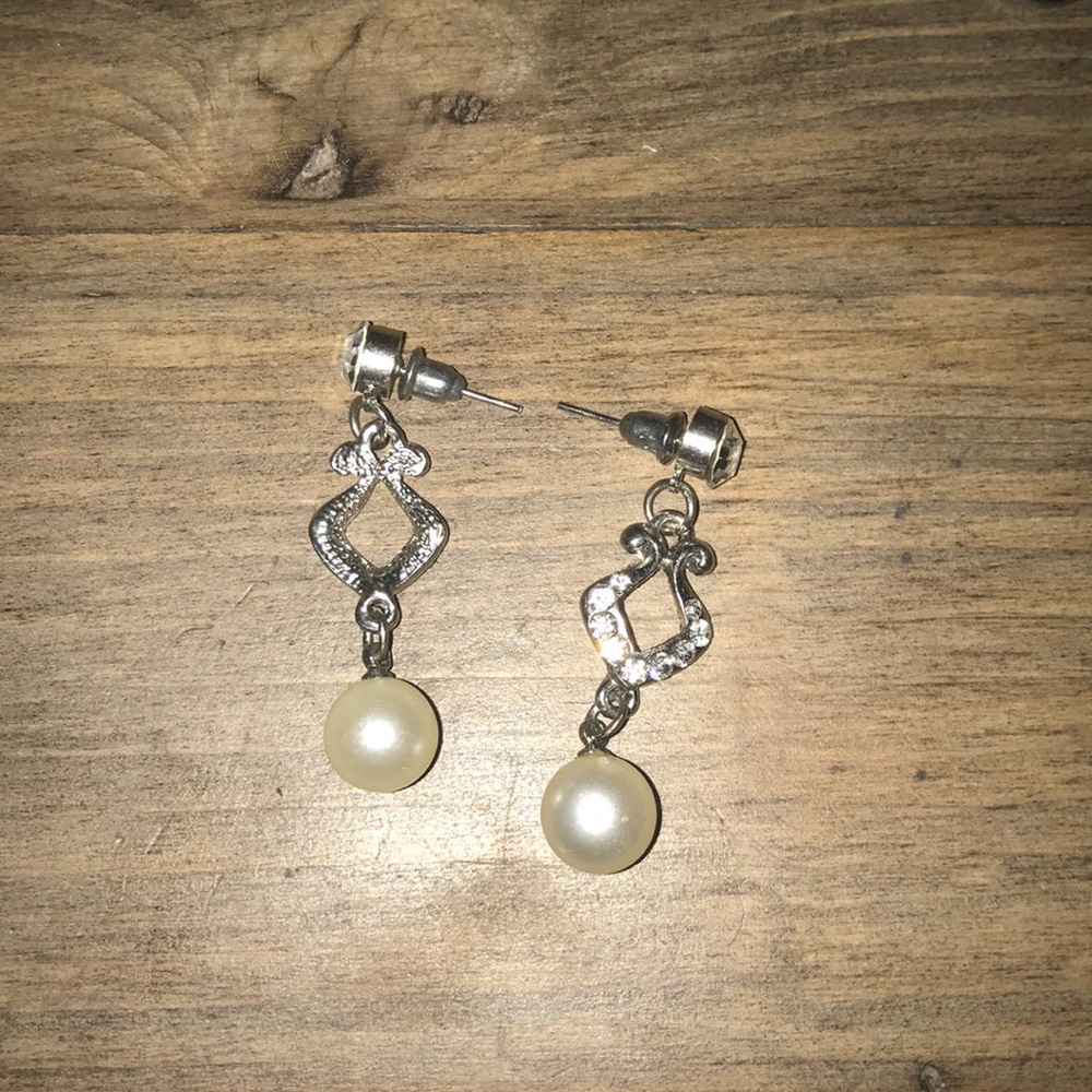 Pearl earrings